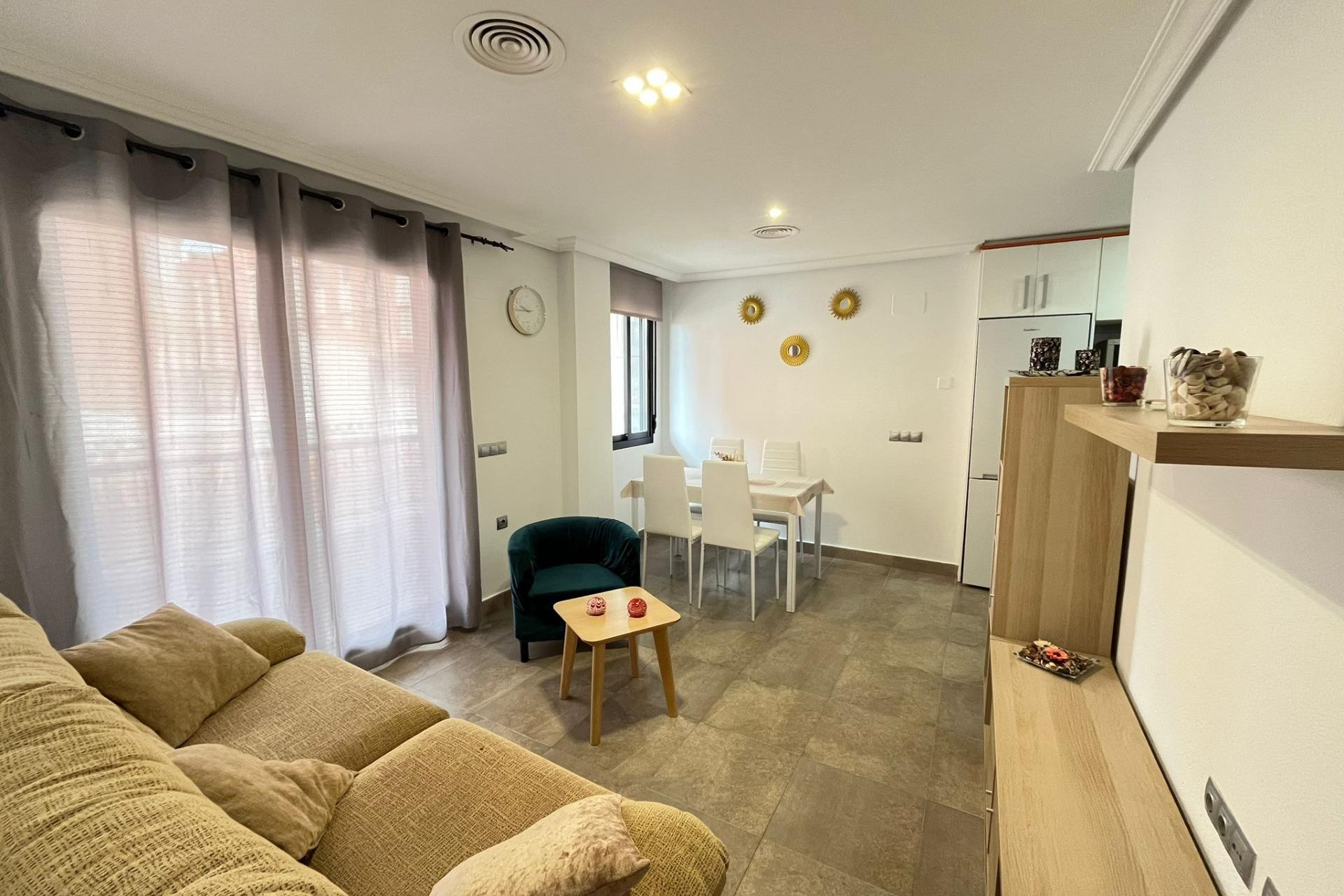 Herverkoop - Apartment - Torrevieja - La Mata pueblo