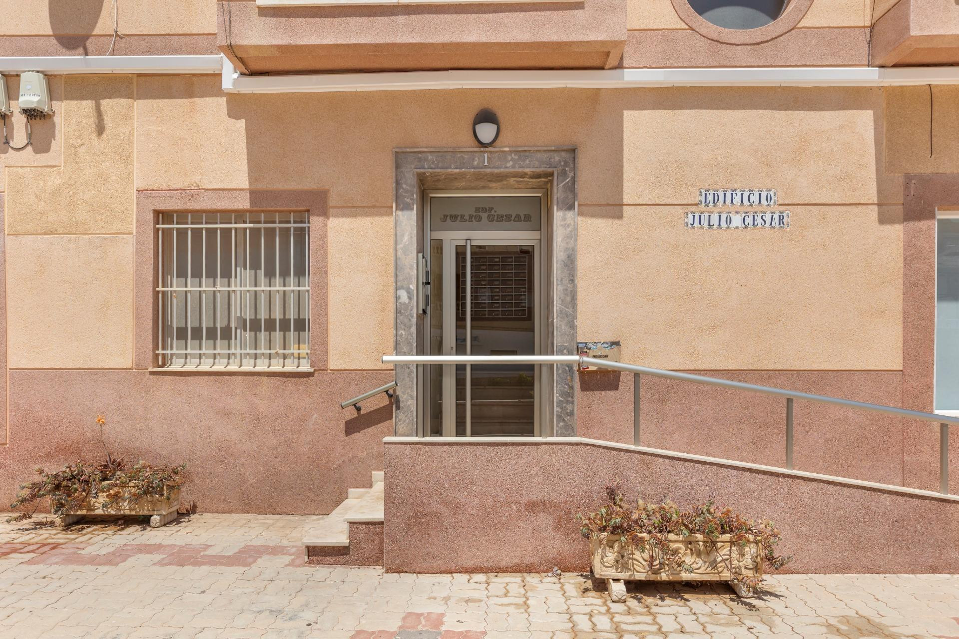 Herverkoop - Apartment - Torrevieja - La Mata pueblo