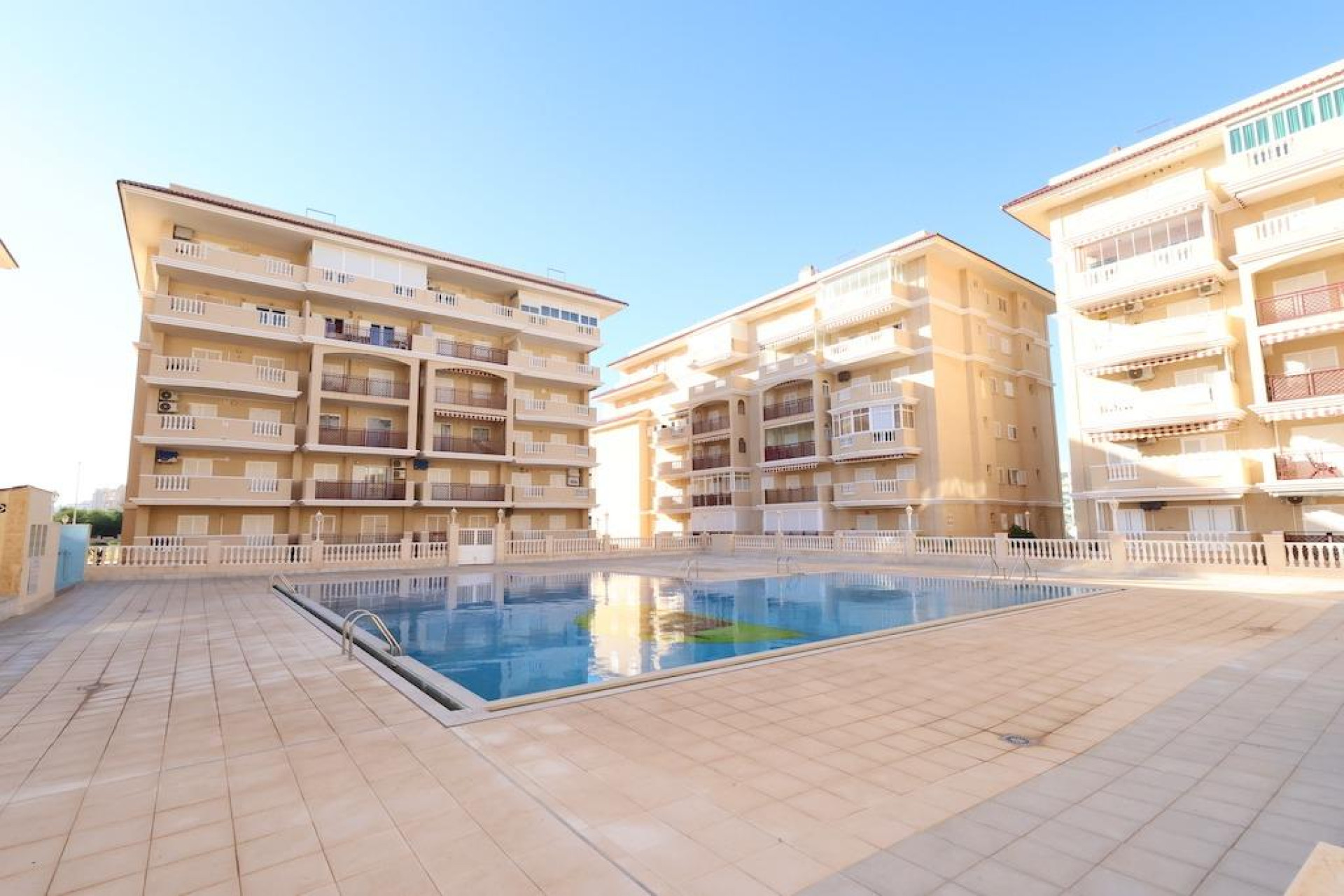 Herverkoop - Apartment - Torrevieja - La Mata