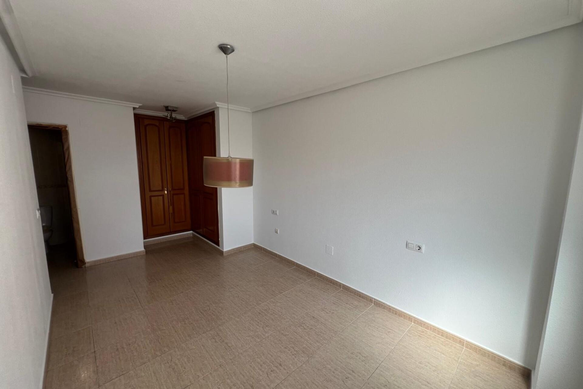 Herverkoop - Apartment - Torrevieja - Parque de las Naciones