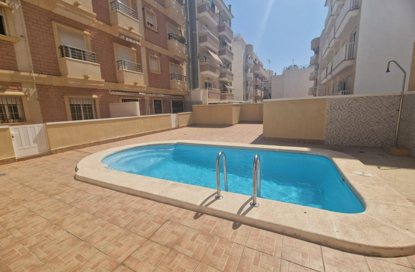 Herverkoop - Apartment - Torrevieja - Paseo maritimo