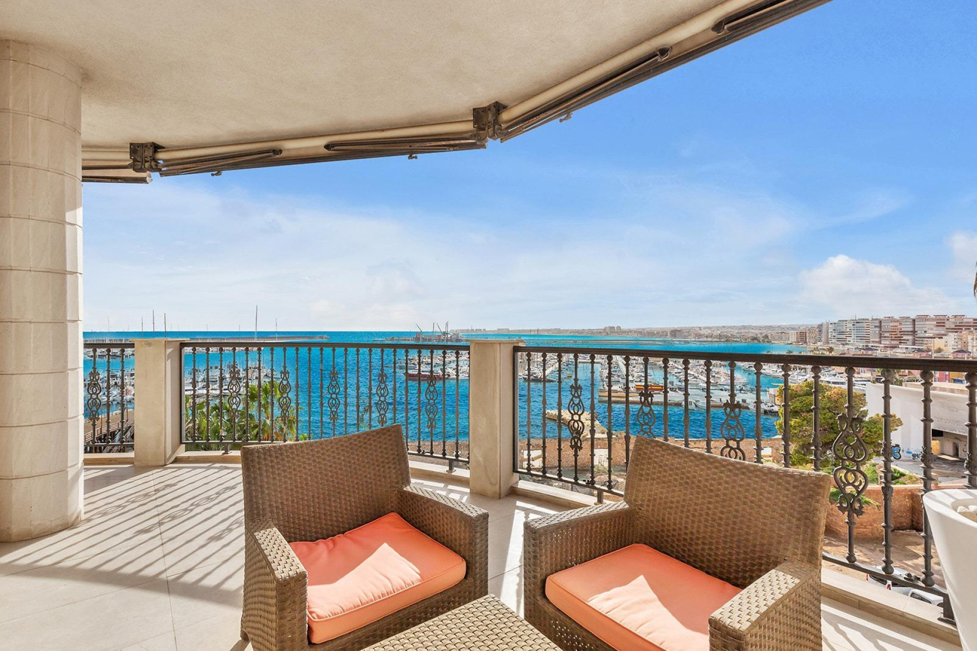 Herverkoop - Apartment - Torrevieja - Paseo maritimo