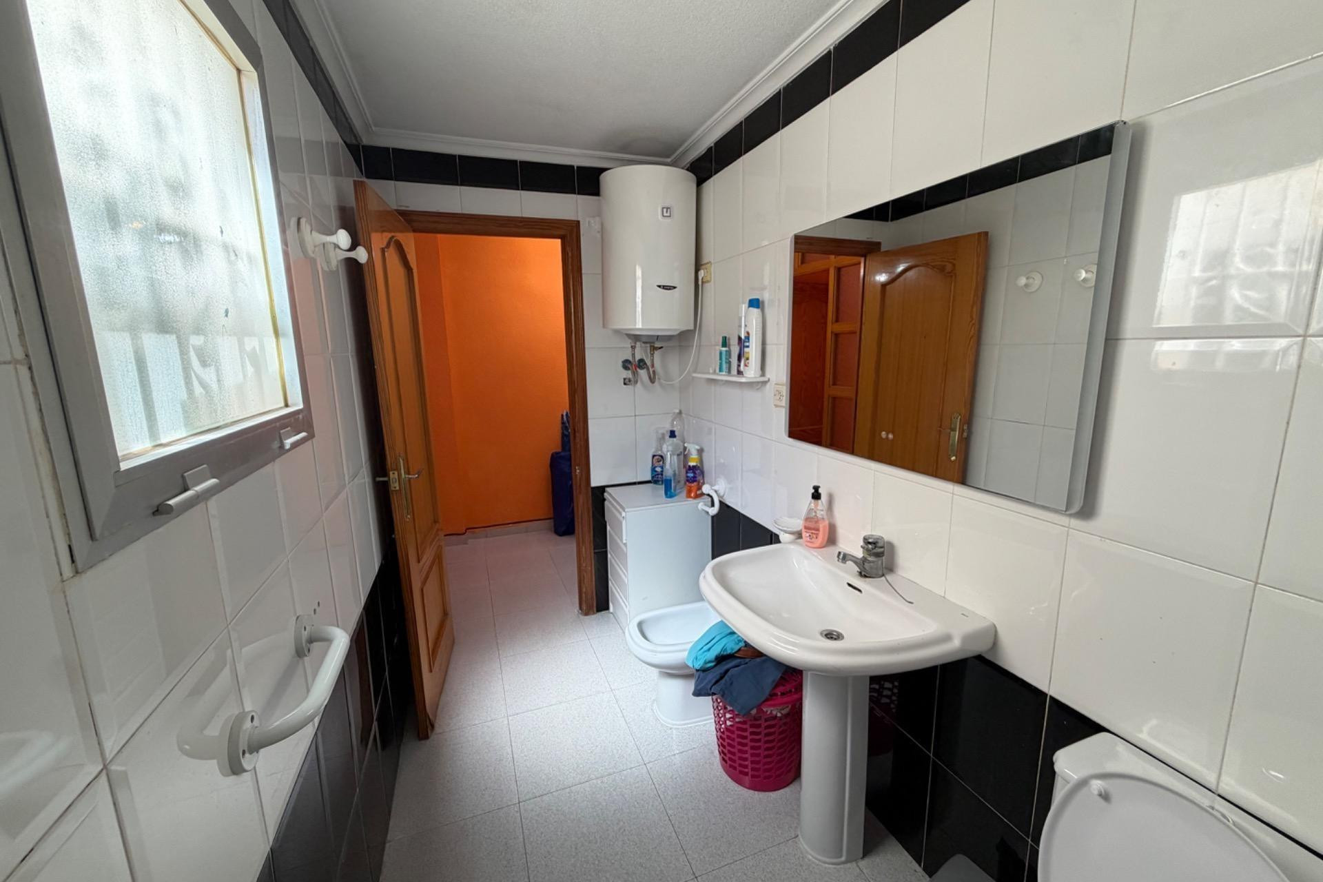 Herverkoop - Apartment - Torrevieja - Paseo maritimo