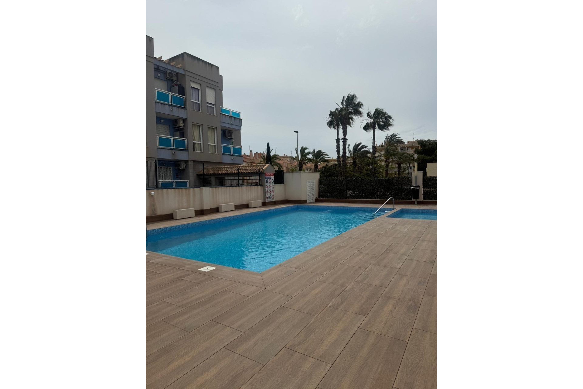 Herverkoop - Apartment - Torrevieja - Playa de los locos
