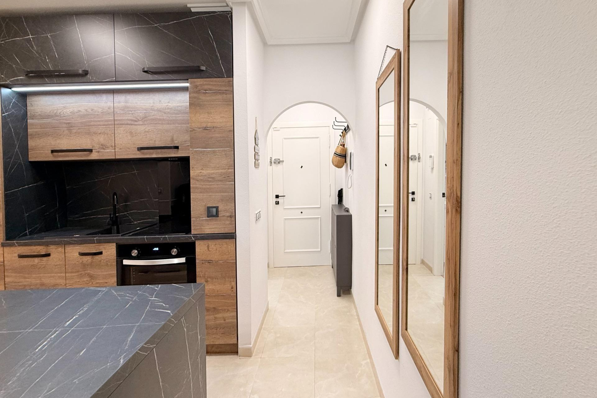 Herverkoop - Apartment - Torrevieja - Playa de los locos