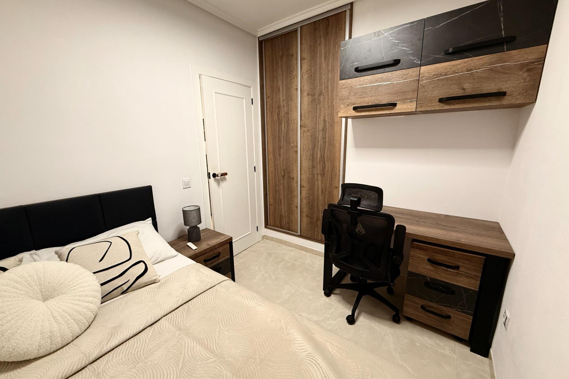 Herverkoop - Apartment - Torrevieja - Playa de los locos