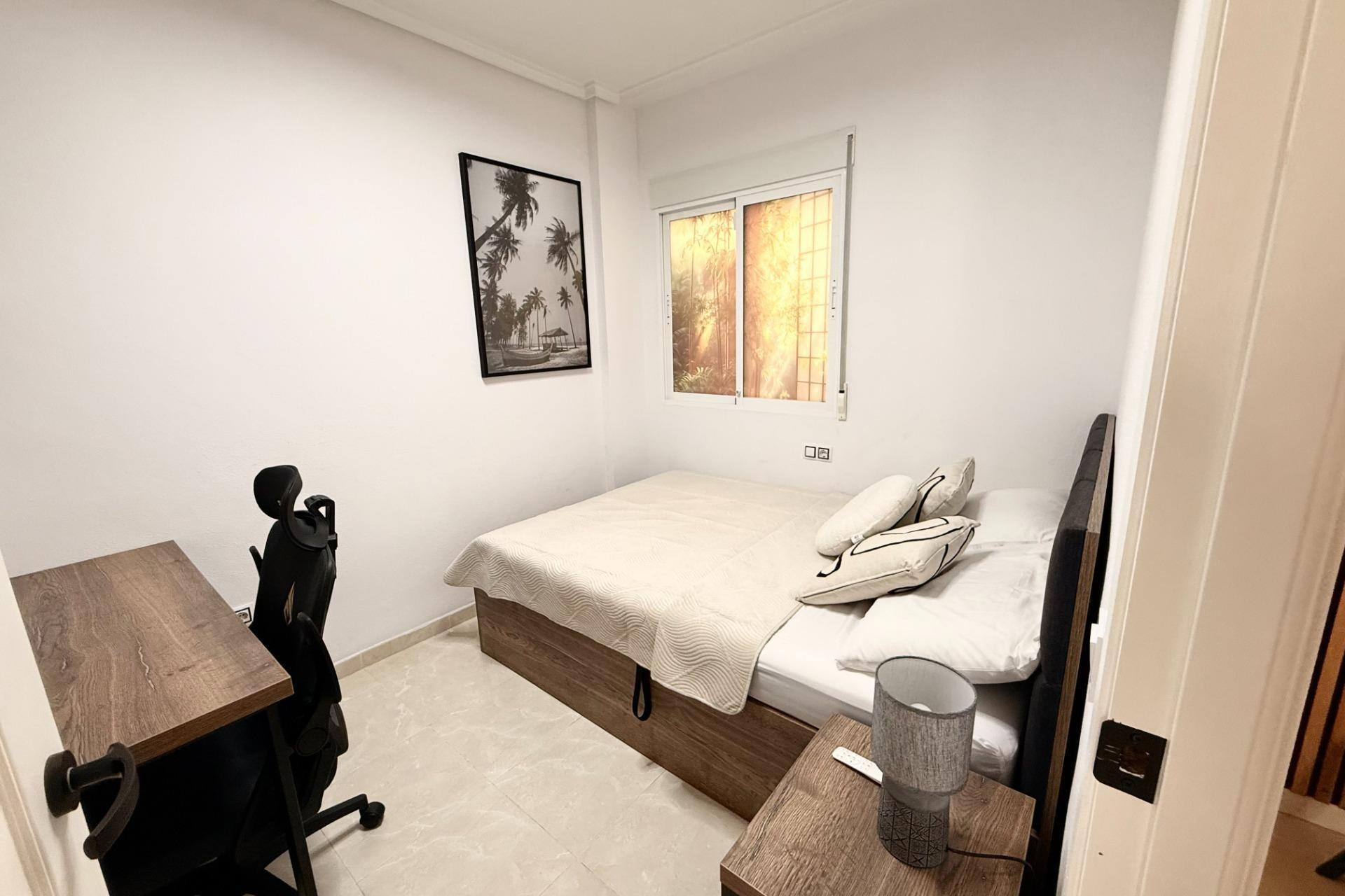 Herverkoop - Apartment - Torrevieja - Playa de los locos