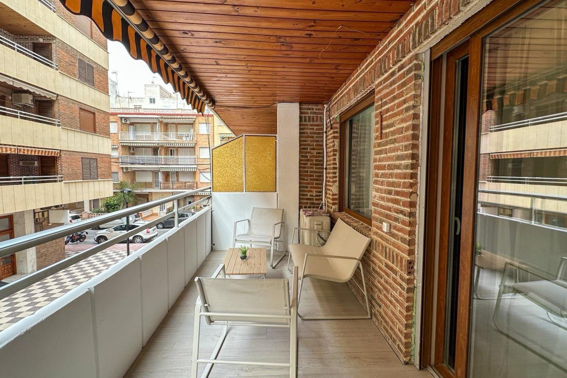 Herverkoop - Apartment - Torrevieja - Playa de los Naufragos