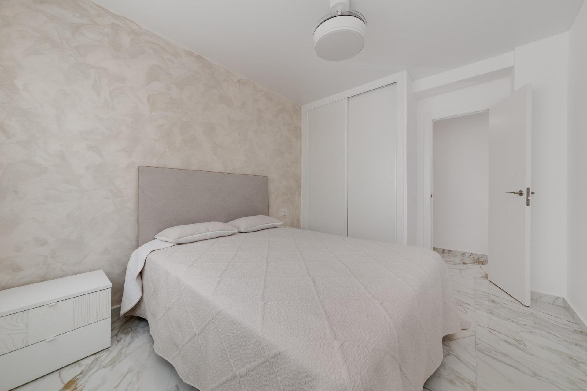 Herverkoop - Apartment - Torrevieja - Playa del Cura