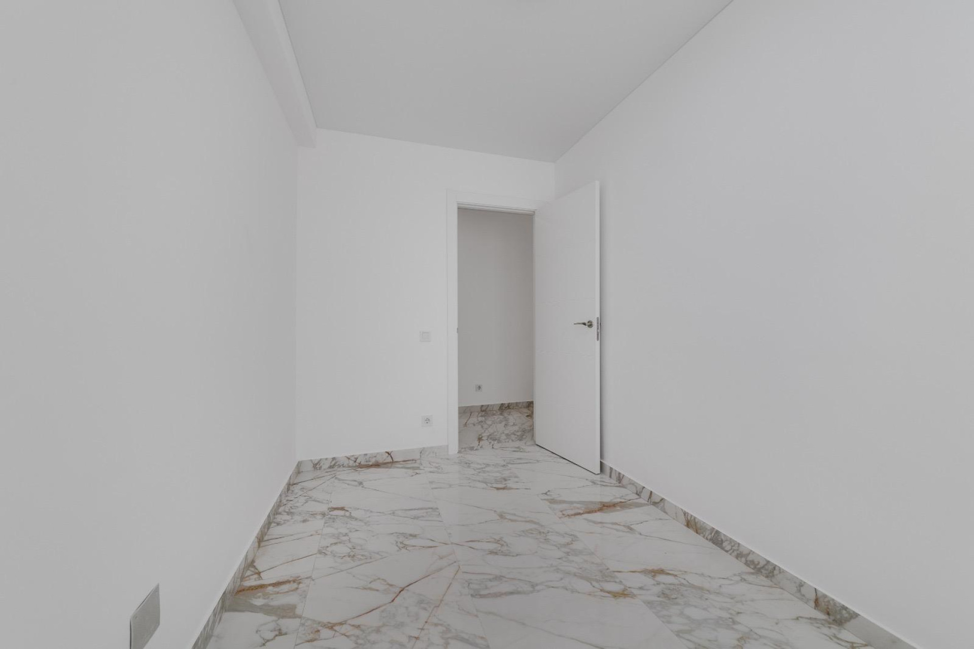 Herverkoop - Apartment - Torrevieja - Playa del Cura