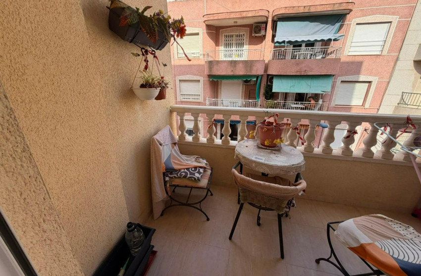 Herverkoop - Apartment - Torrevieja - Playa del Cura