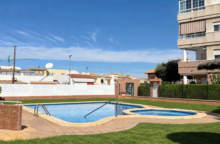 Herverkoop - Apartment - Torrevieja - Playa del cura