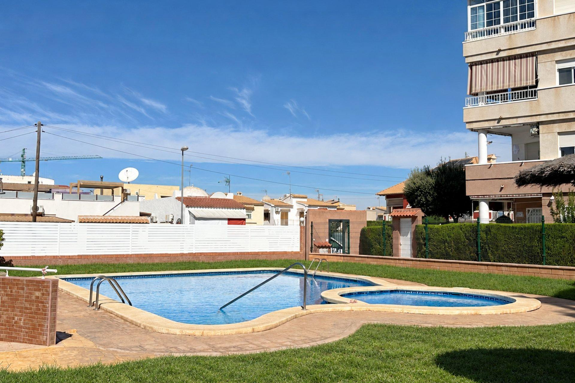 Herverkoop - Apartment - Torrevieja - Playa del cura