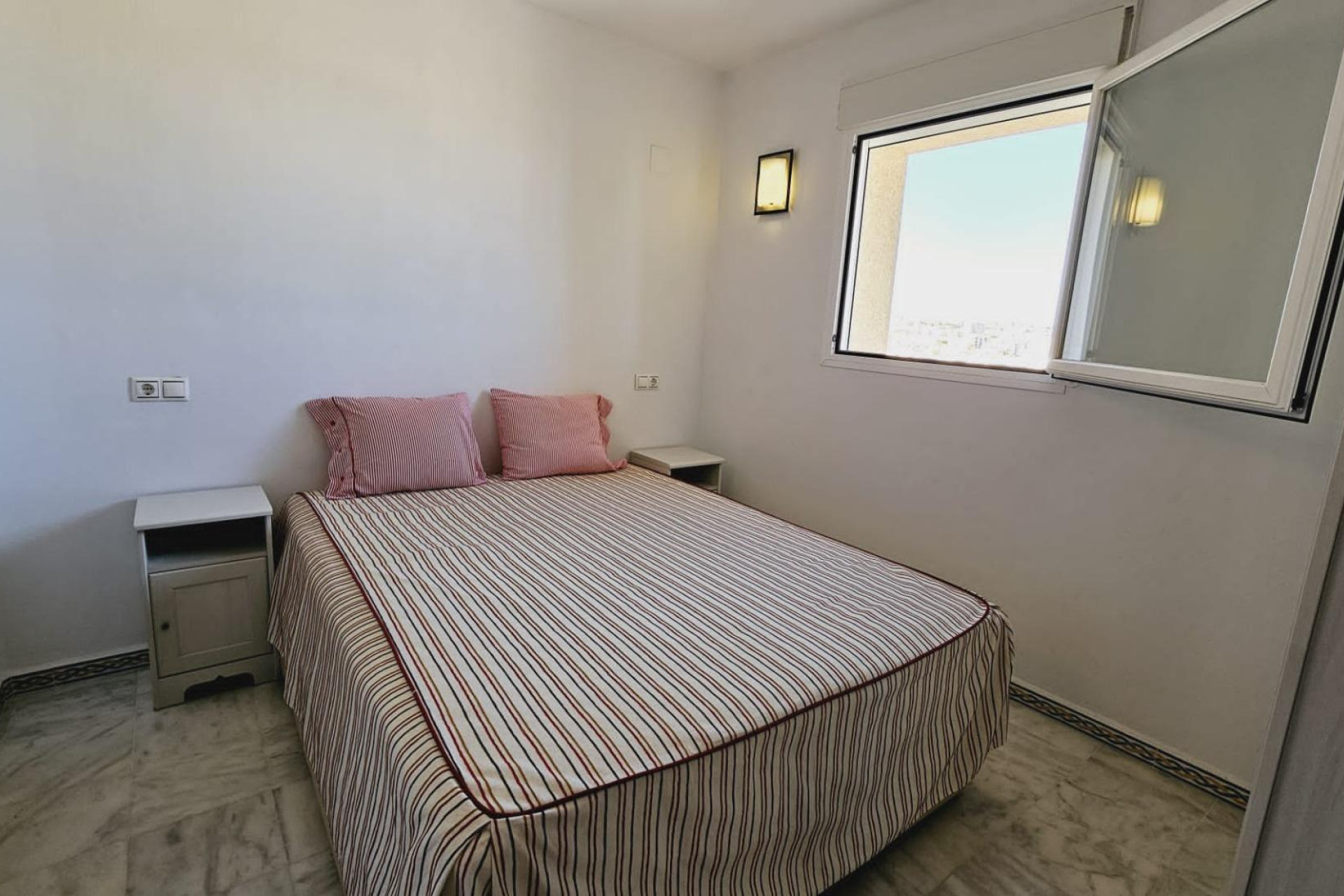 Herverkoop - Apartment - Torrevieja - Playa del cura