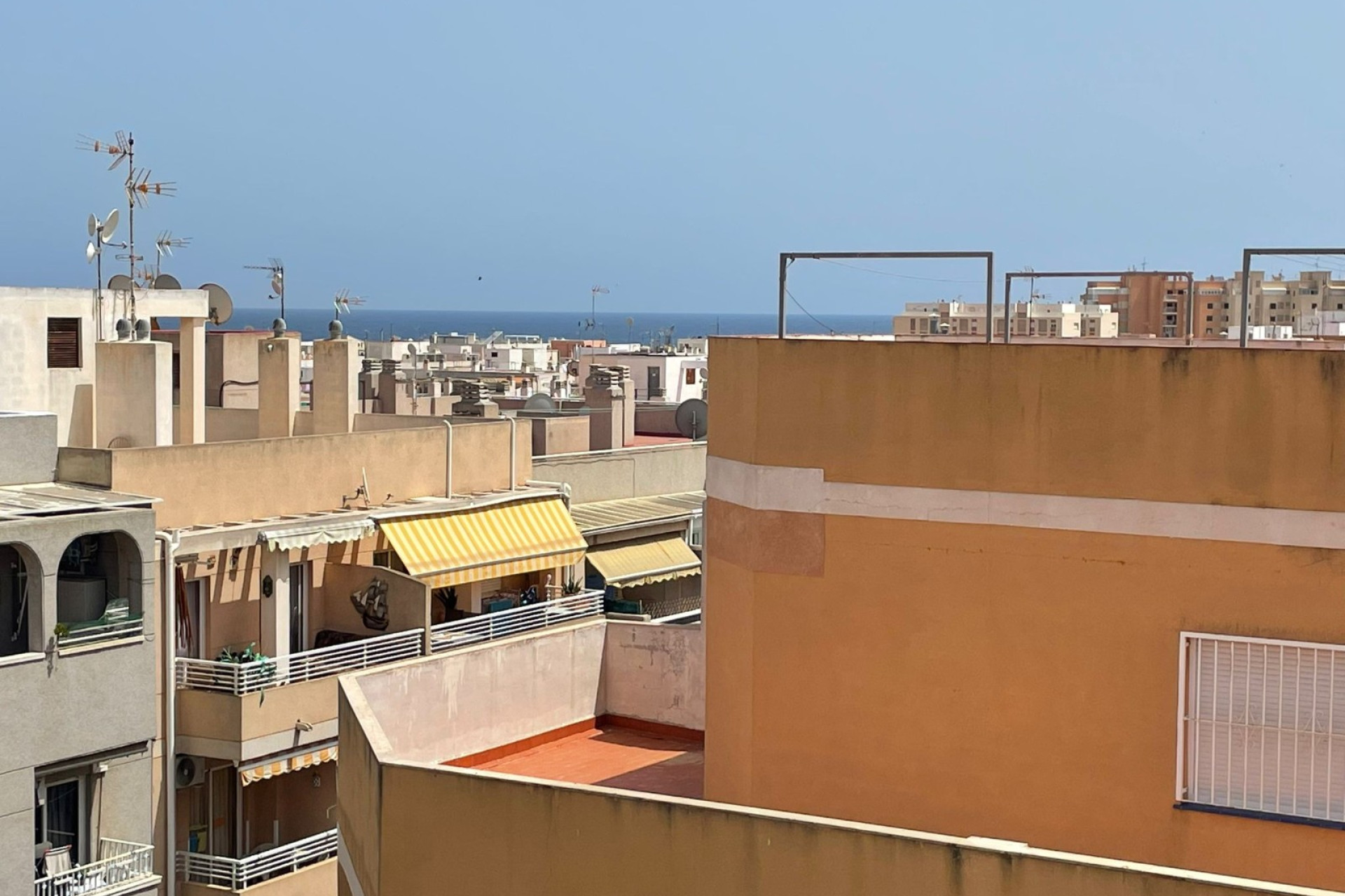 Herverkoop - Apartment - Torrevieja - Playa del Cura