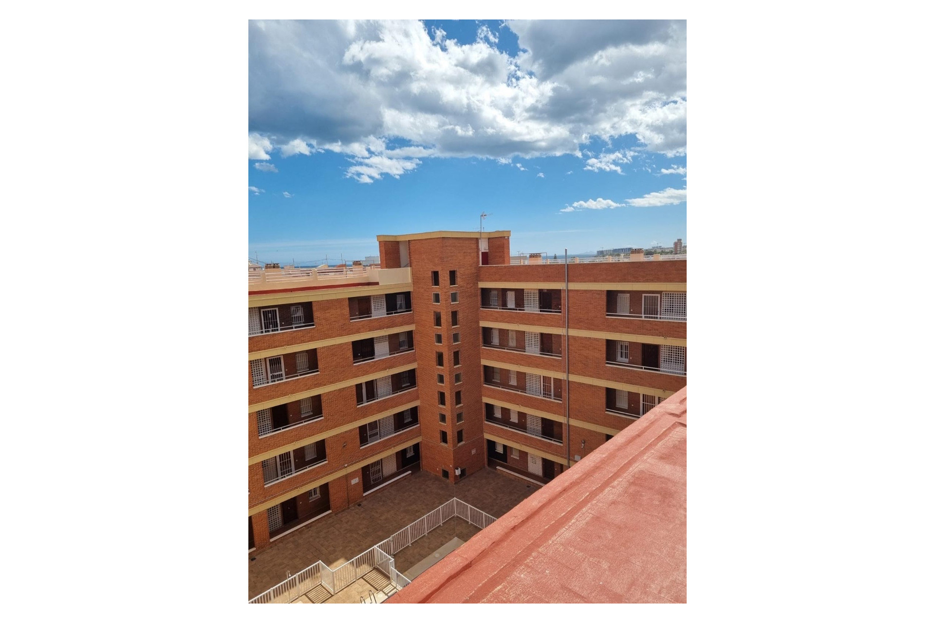Herverkoop - Apartment - Torrevieja - Playa Los Naufragos