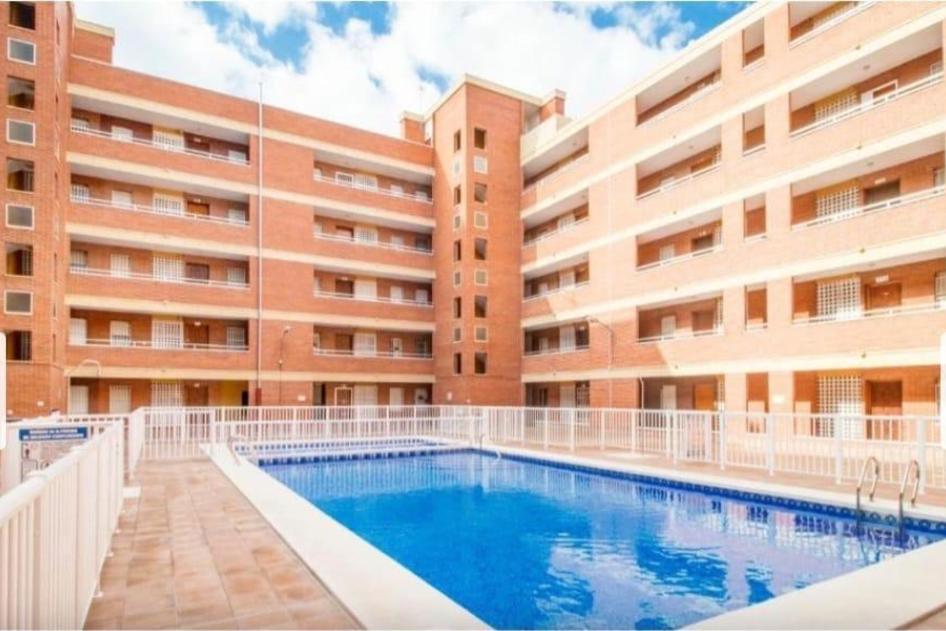 Herverkoop - Apartment - Torrevieja - Playa Los Naufragos