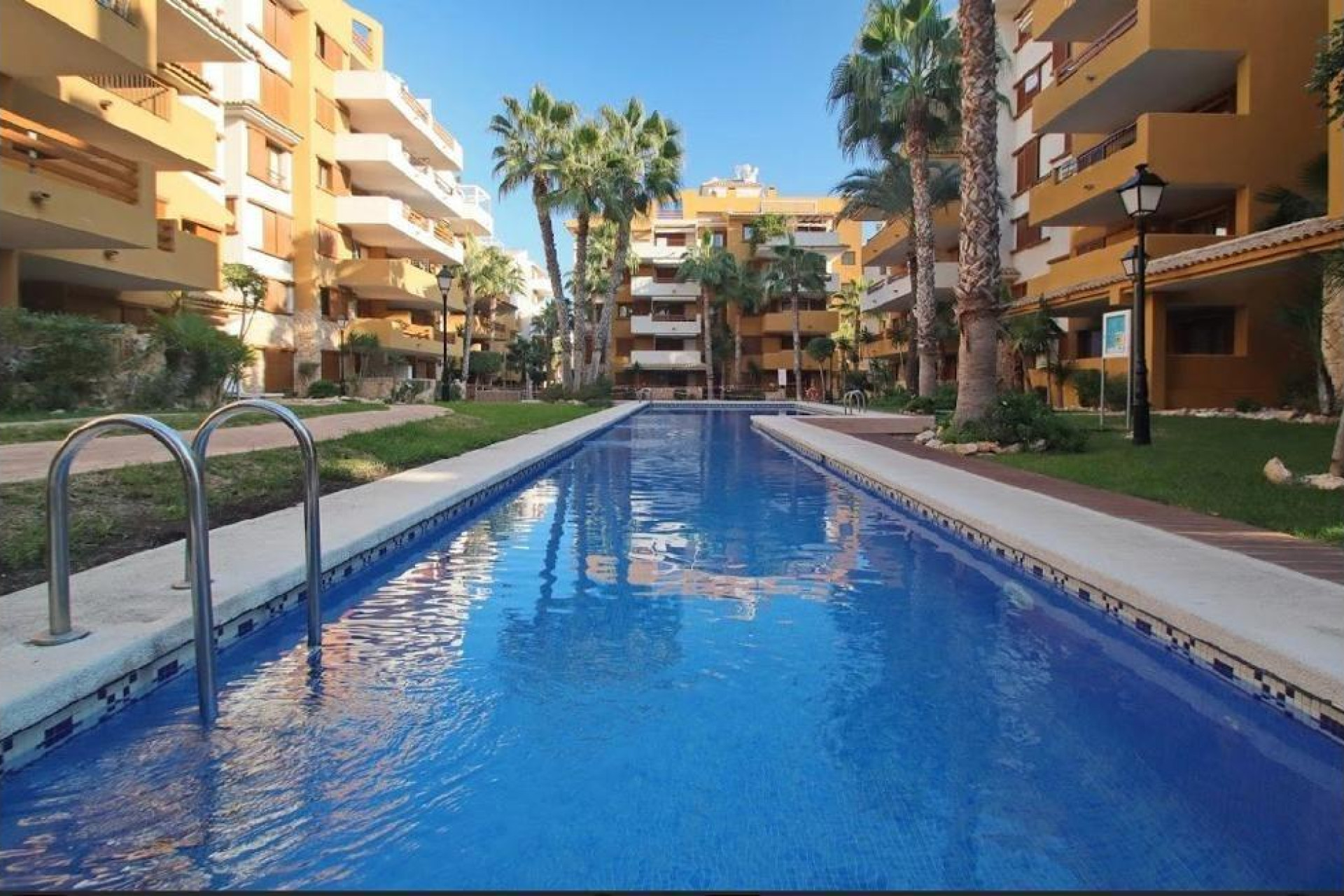 Herverkoop - Apartment - Torrevieja - Punta prima