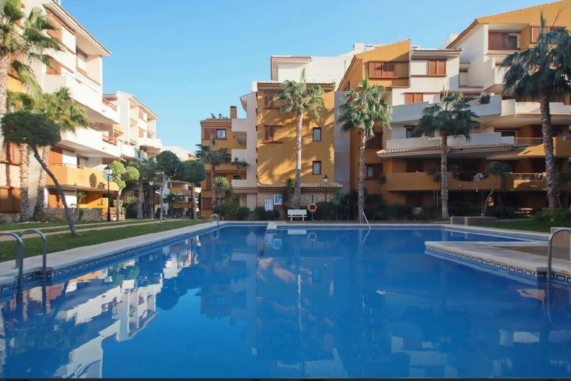 Herverkoop - Apartment - Torrevieja - Punta prima