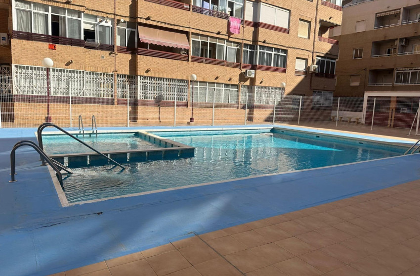 Herverkoop - Apartment - Torrevieja - torrevieja