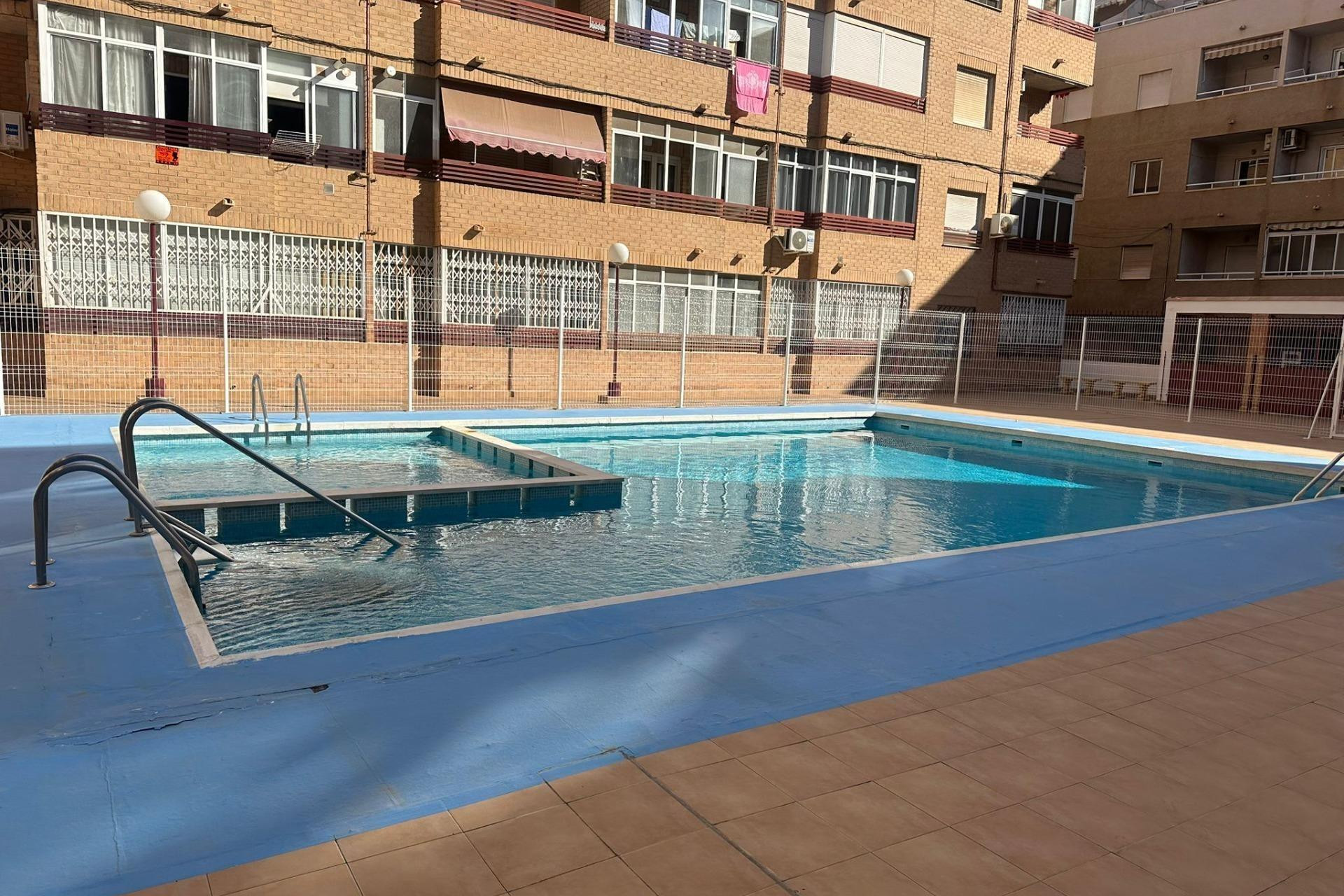 Herverkoop - Apartment - Torrevieja - torrevieja