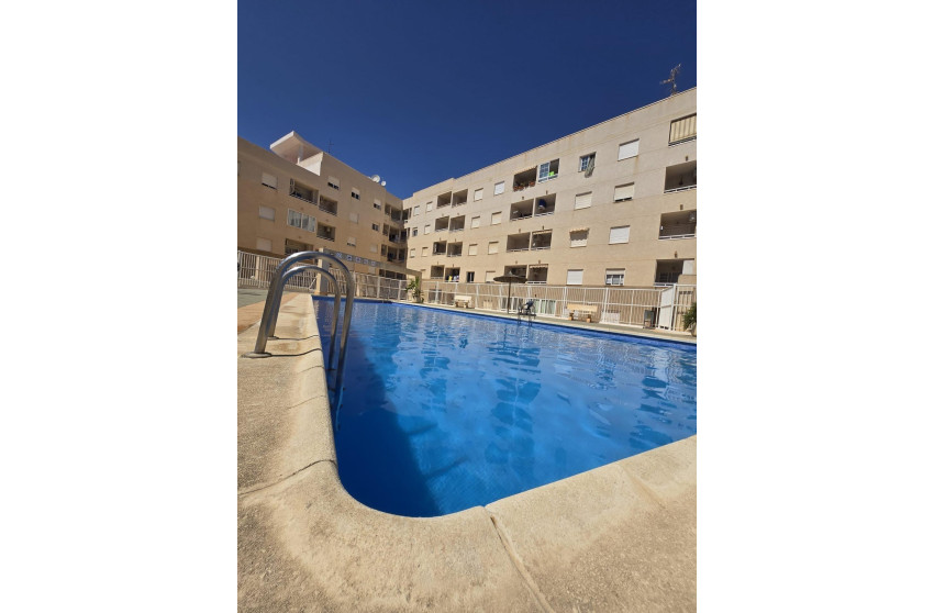 Herverkoop - Apartment - Torrevieja - torrevieja