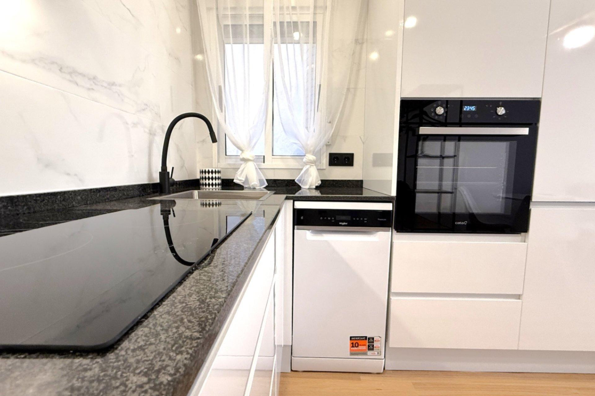 Herverkoop - Apartment - Torrevieja - torrevieja