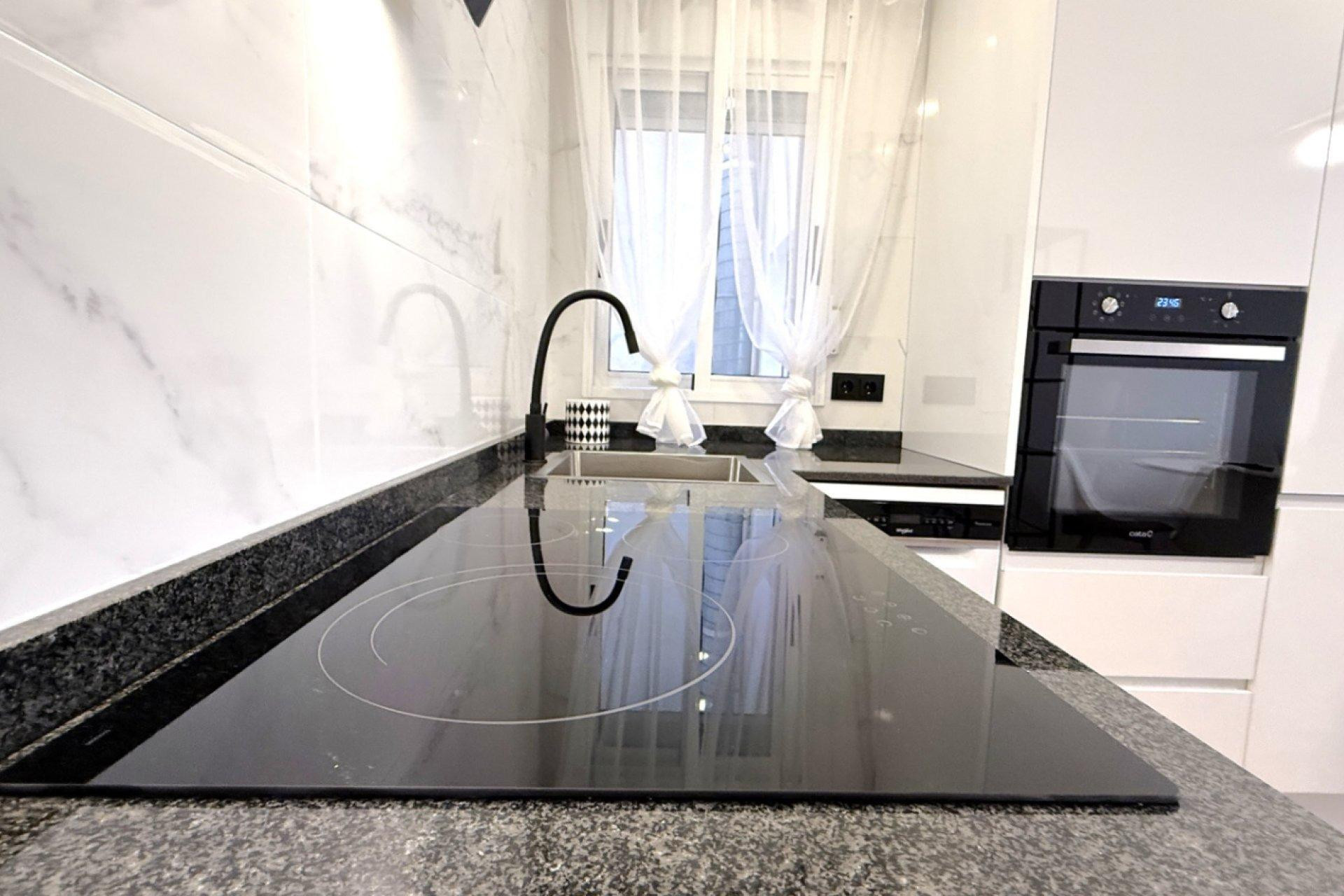 Herverkoop - Apartment - Torrevieja - torrevieja