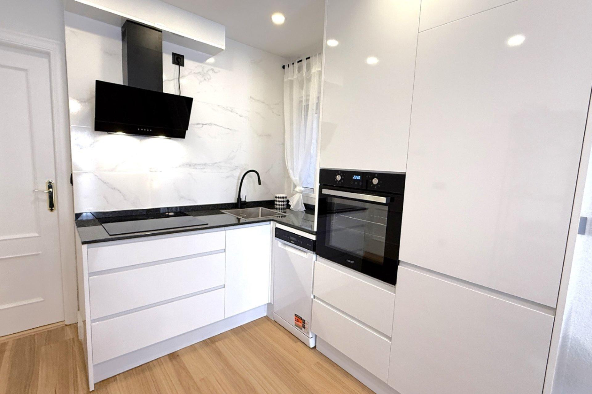 Herverkoop - Apartment - Torrevieja - torrevieja