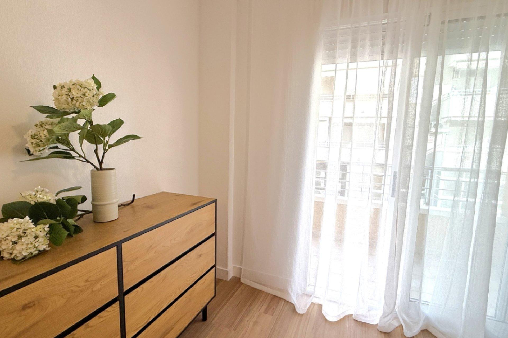 Herverkoop - Apartment - Torrevieja - torrevieja