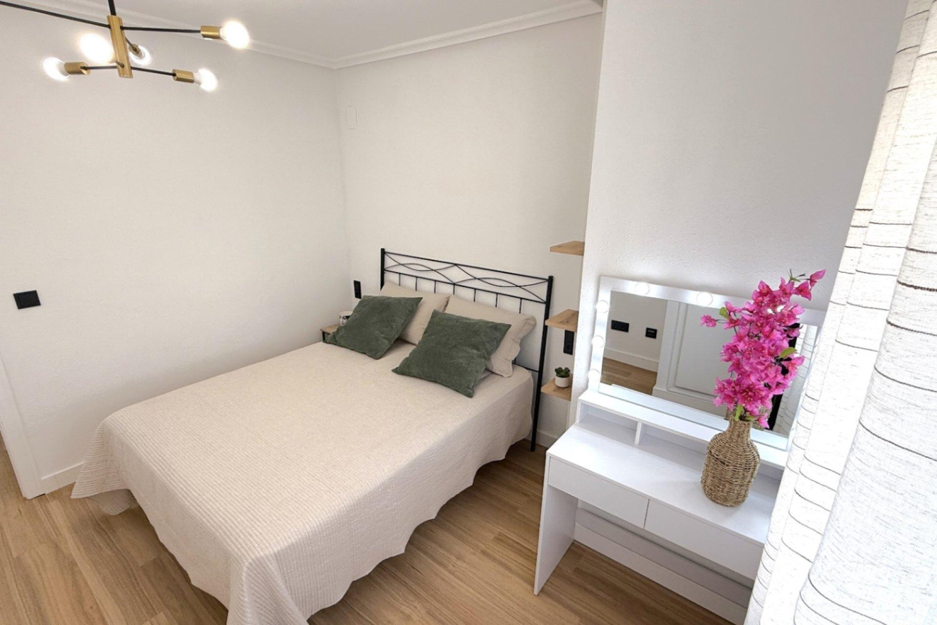 Herverkoop - Apartment - Torrevieja - torrevieja