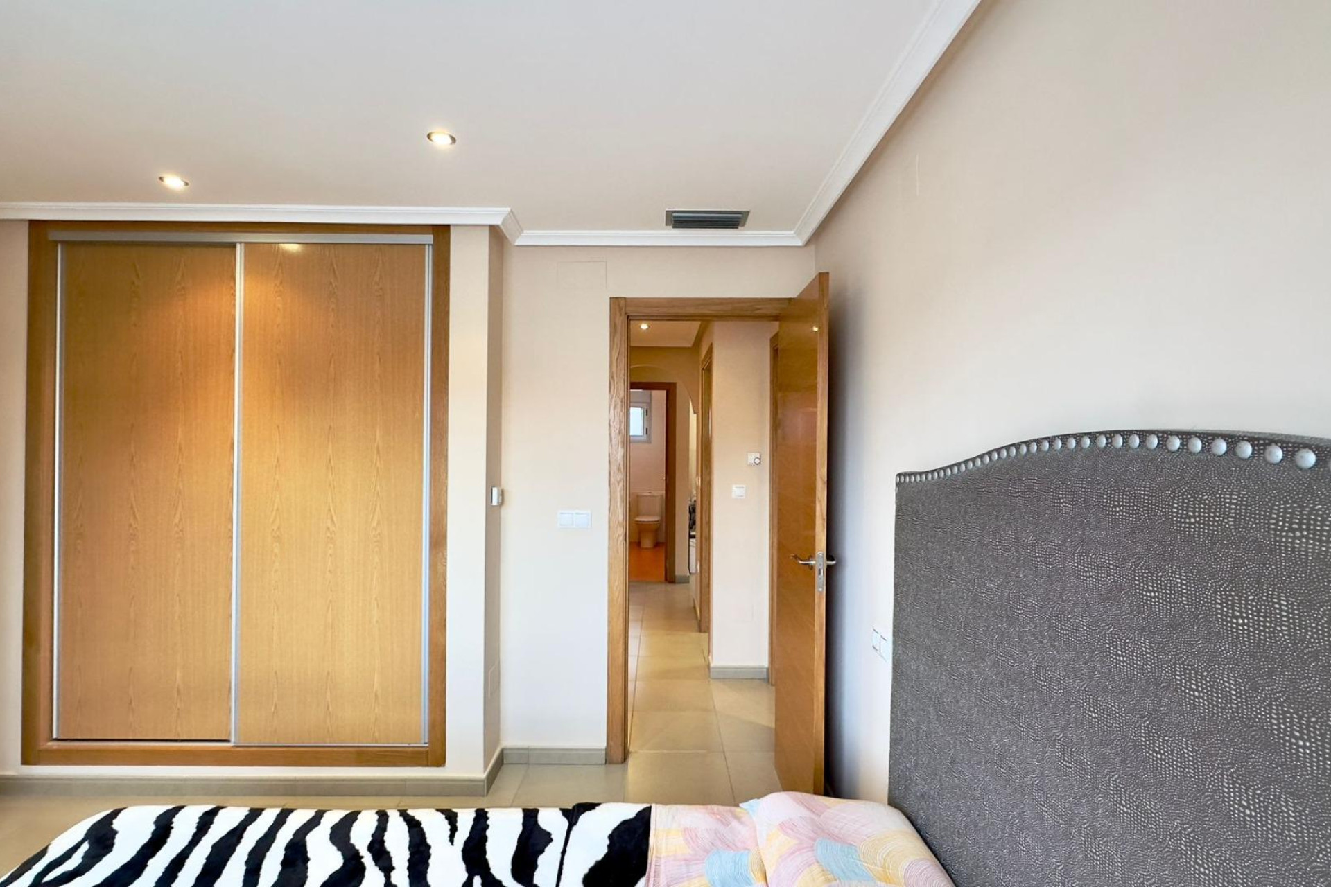 Herverkoop - Building - Torrevieja - Playa del cura