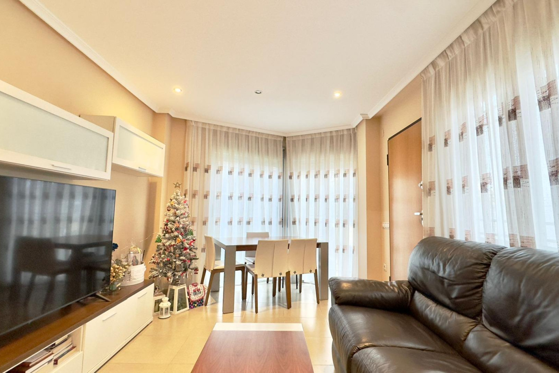 Herverkoop - Building - Torrevieja - Playa del cura