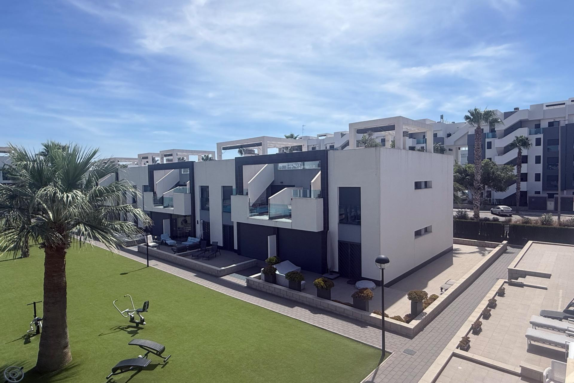 Herverkoop - Bungalow - Gelijkvloers - Guardamar del Segura - EL RASO