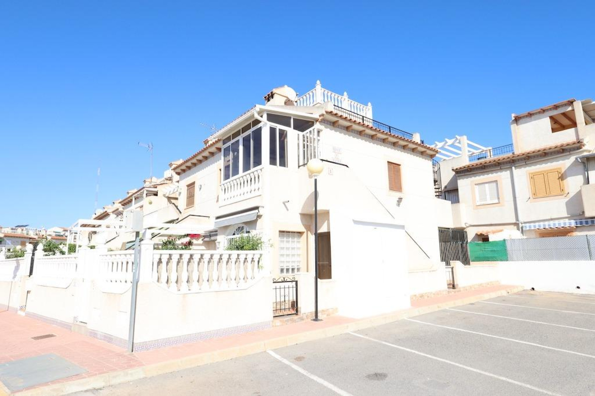 Herverkoop - Bungalow - Gelijkvloers - Guardamar del Segura - Pórtico Mediterráneo