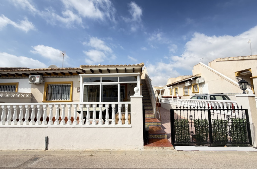 Herverkoop - Bungalow - Gelijkvloers - Orihuela Costa - La Zenia
