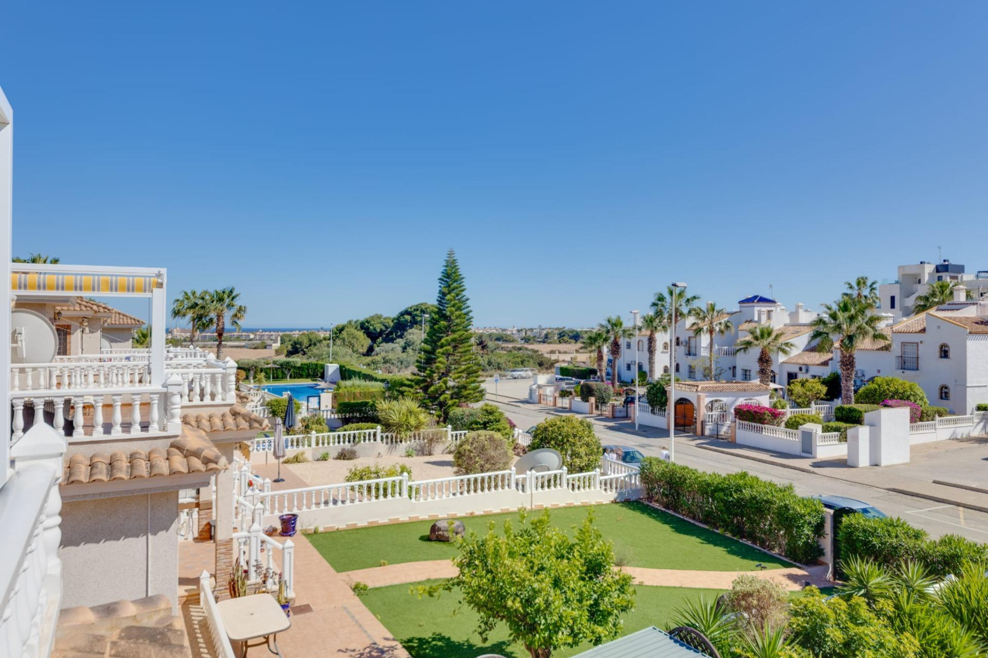 Herverkoop - Bungalow - Gelijkvloers - Orihuela Costa - Montezenia