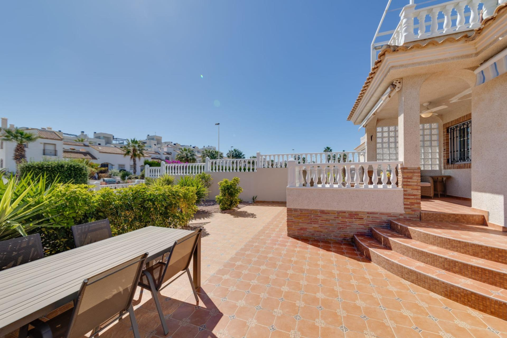 Herverkoop - Bungalow - Gelijkvloers - Orihuela Costa - Montezenia