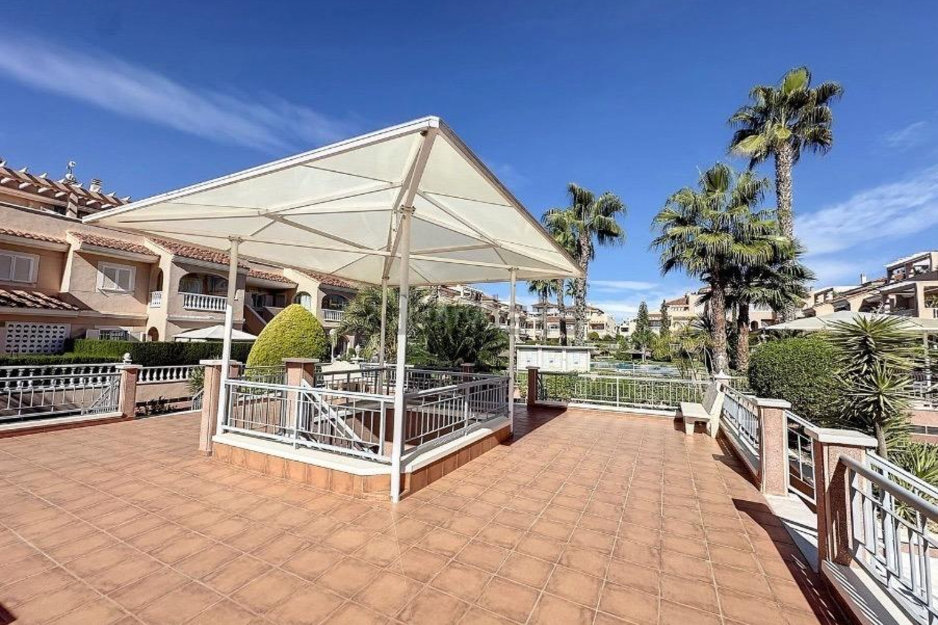 Herverkoop - Bungalow - Gelijkvloers - Orihuela Costa - Playa Flamenca Norte