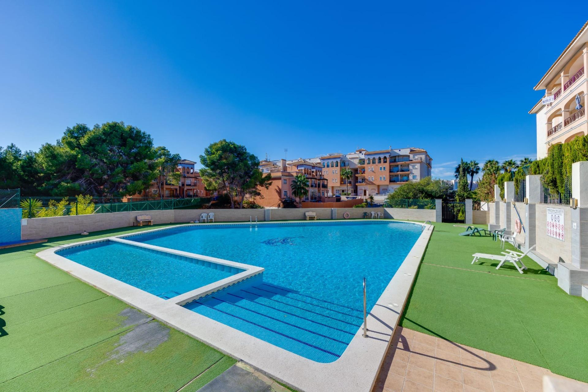 Herverkoop - Bungalow - Gelijkvloers - Orihuela Costa - Playa Flamenca