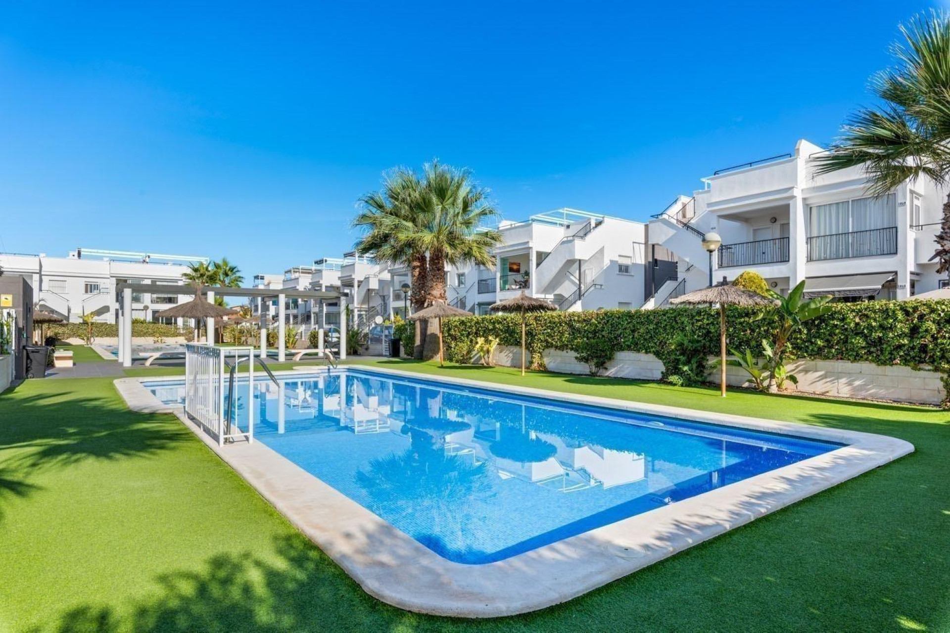 Herverkoop - Bungalow - Gelijkvloers - Torrevieja - Aguas nuevas 2