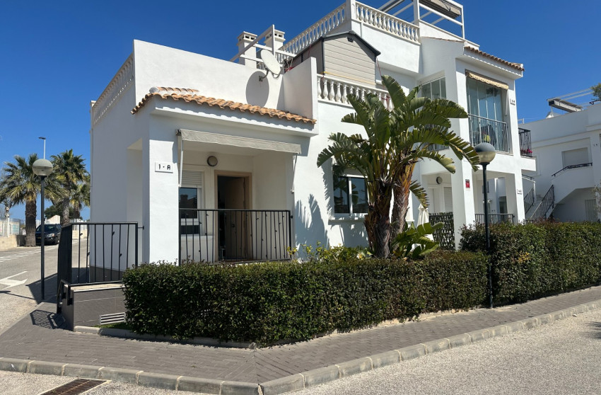 Herverkoop - Bungalow - Gelijkvloers - Torrevieja - Aguas Nuevas