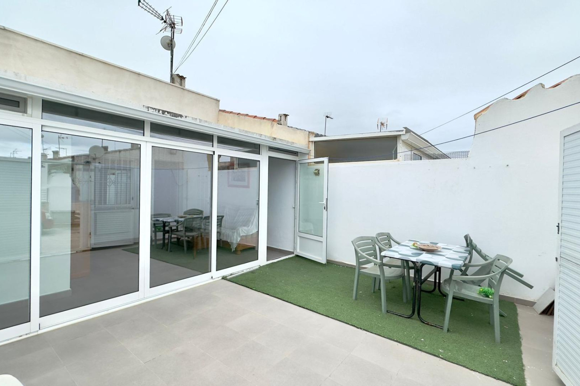 Herverkoop - Bungalow - Gelijkvloers - Torrevieja - Carrefour
