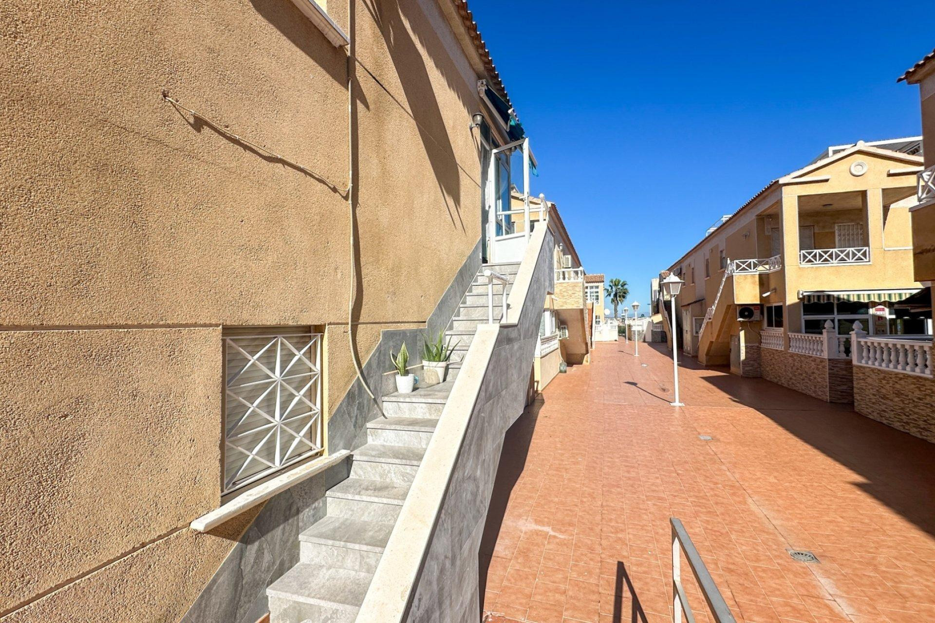 Herverkoop - Bungalow - Gelijkvloers - Torrevieja - Centro