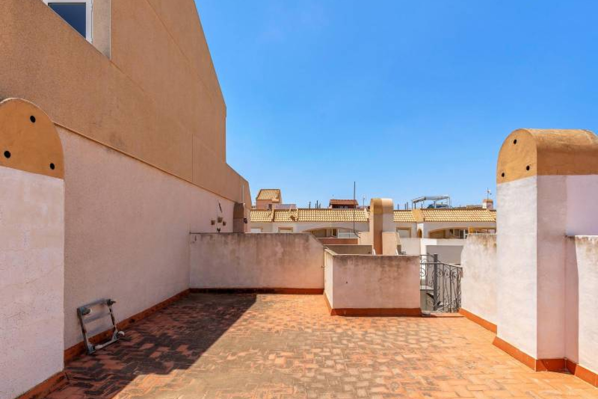 Herverkoop - Bungalow - Gelijkvloers - Torrevieja - El limonar