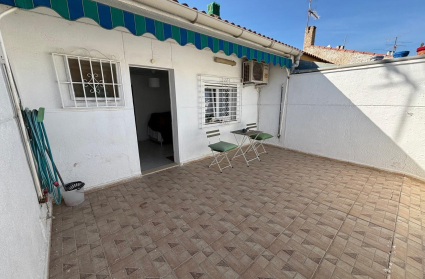 Herverkoop - Bungalow - Gelijkvloers - Torrevieja - El limonar