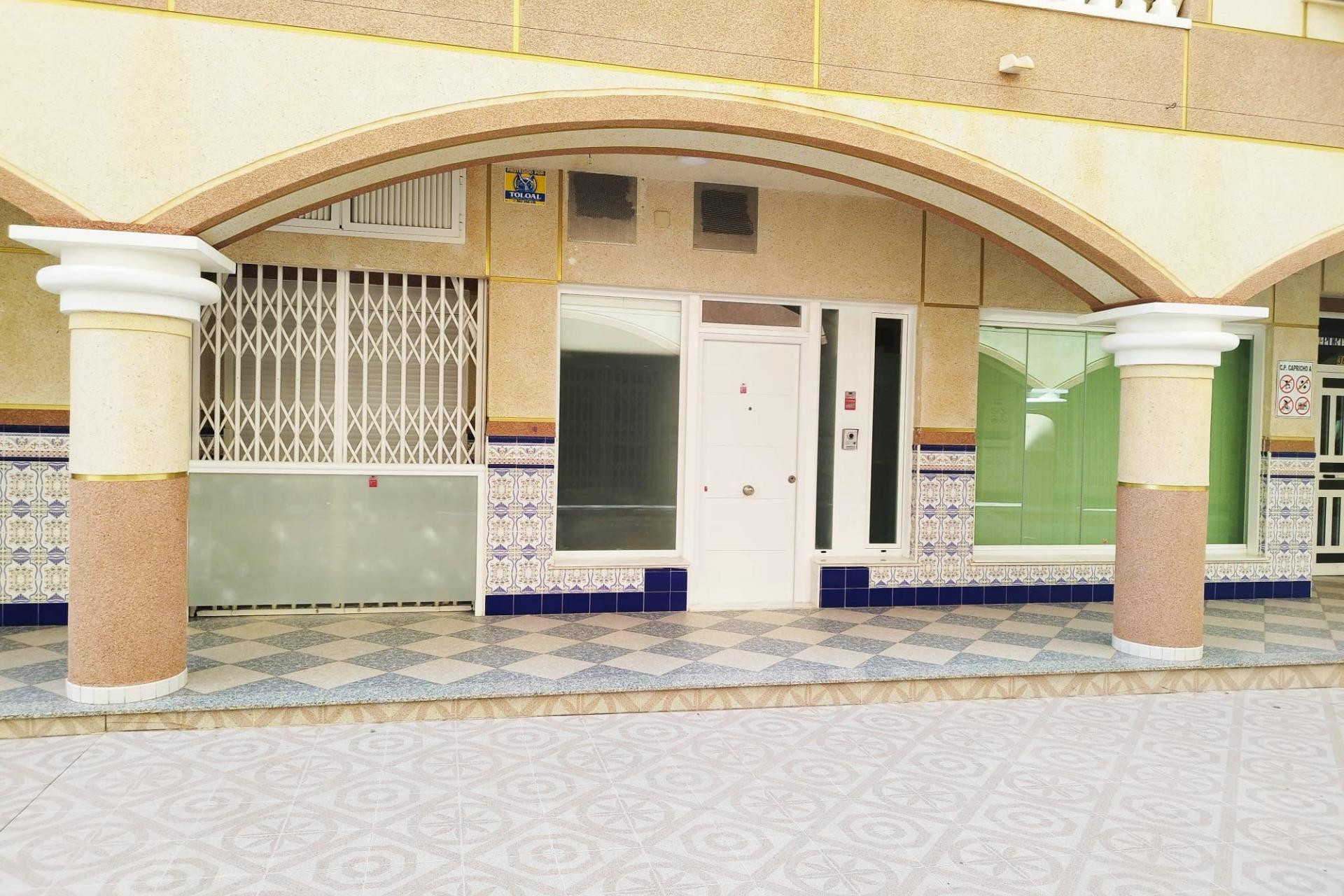 Herverkoop - Bungalow - Gelijkvloers - Torrevieja - La Mata