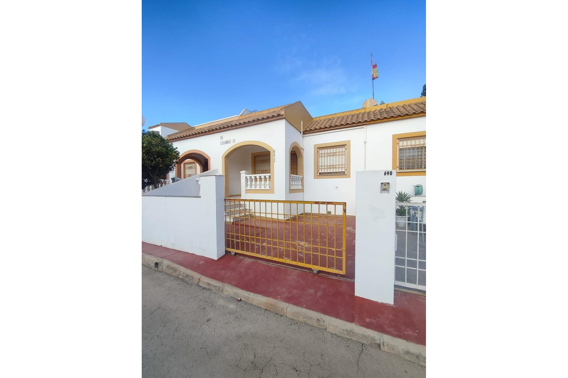 Herverkoop - Bungalow - Gelijkvloers - Torrevieja - La Siesta - El Salado - Torreta