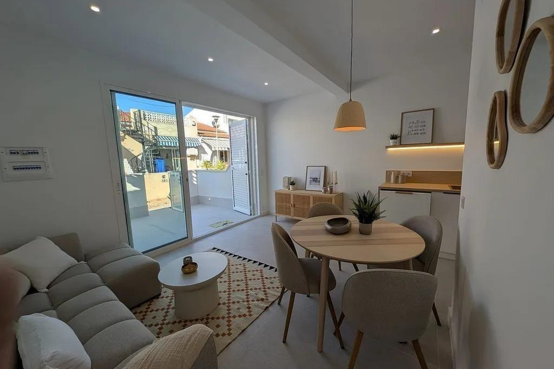 Herverkoop - Bungalow - Gelijkvloers - Torrevieja - La Siesta - El Salado - Torreta