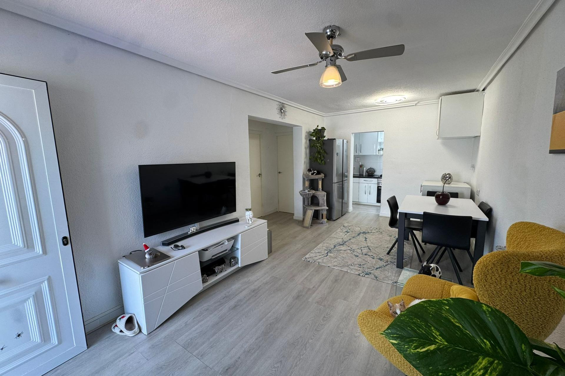 Herverkoop - Bungalow - Gelijkvloers - Torrevieja - La Siesta - El Salado - Torreta